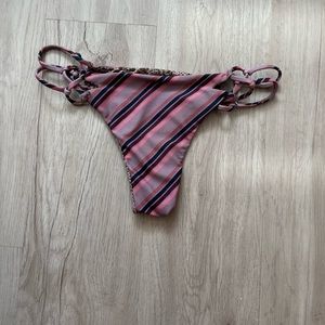 Acacia that’s 70’s molokini bottoms